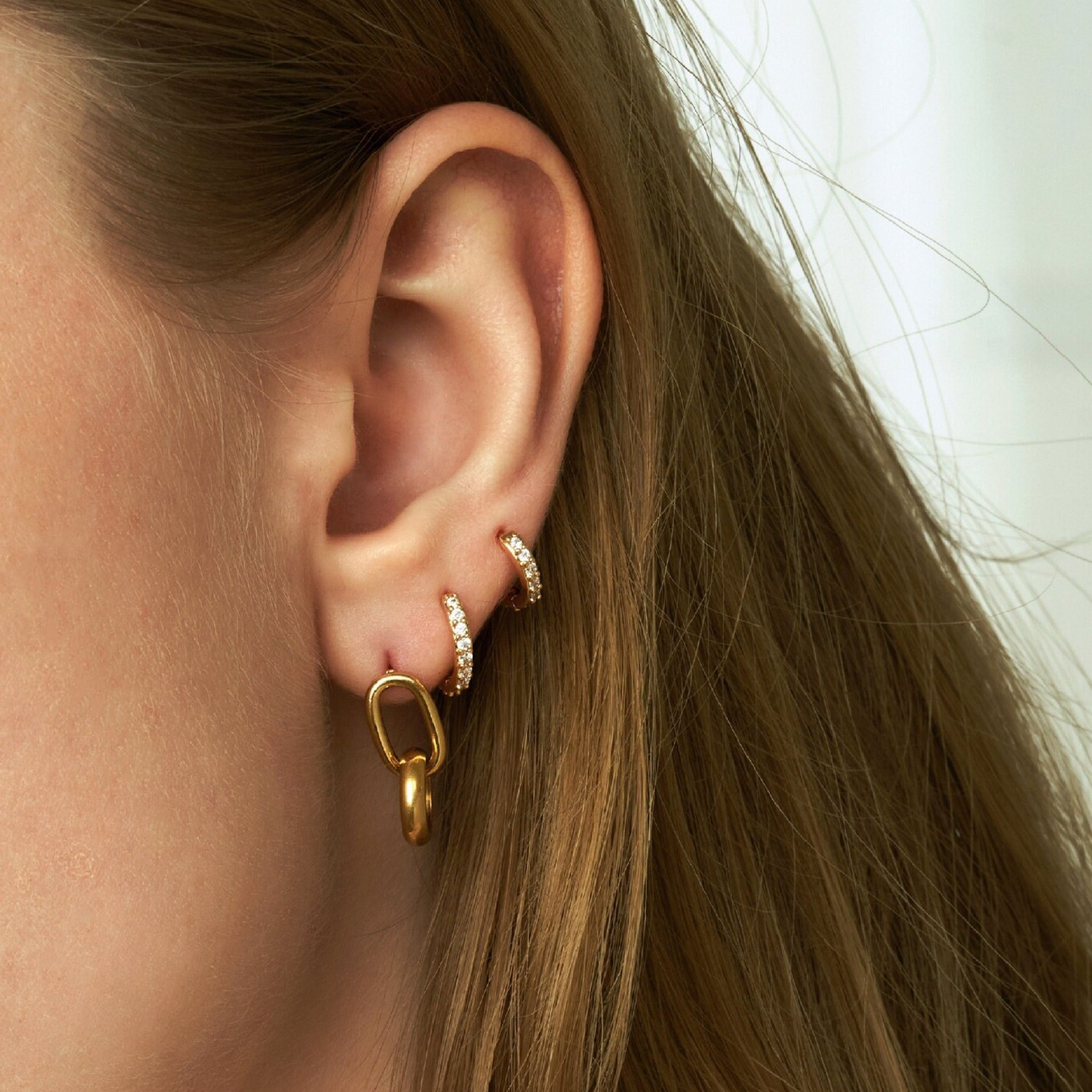 Boucles d'oreilles Huggie Alexandria