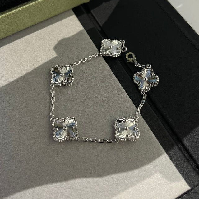 CLOVER | Montre-bracelet en argent