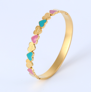 Mon bracelet charm d'amour éternel