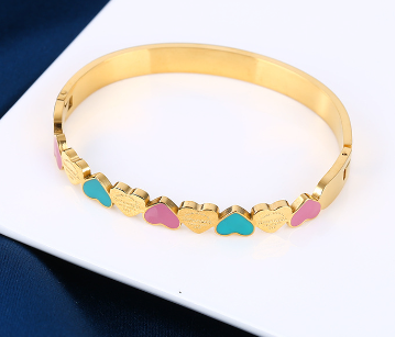 Mon bracelet charm d'amour éternel