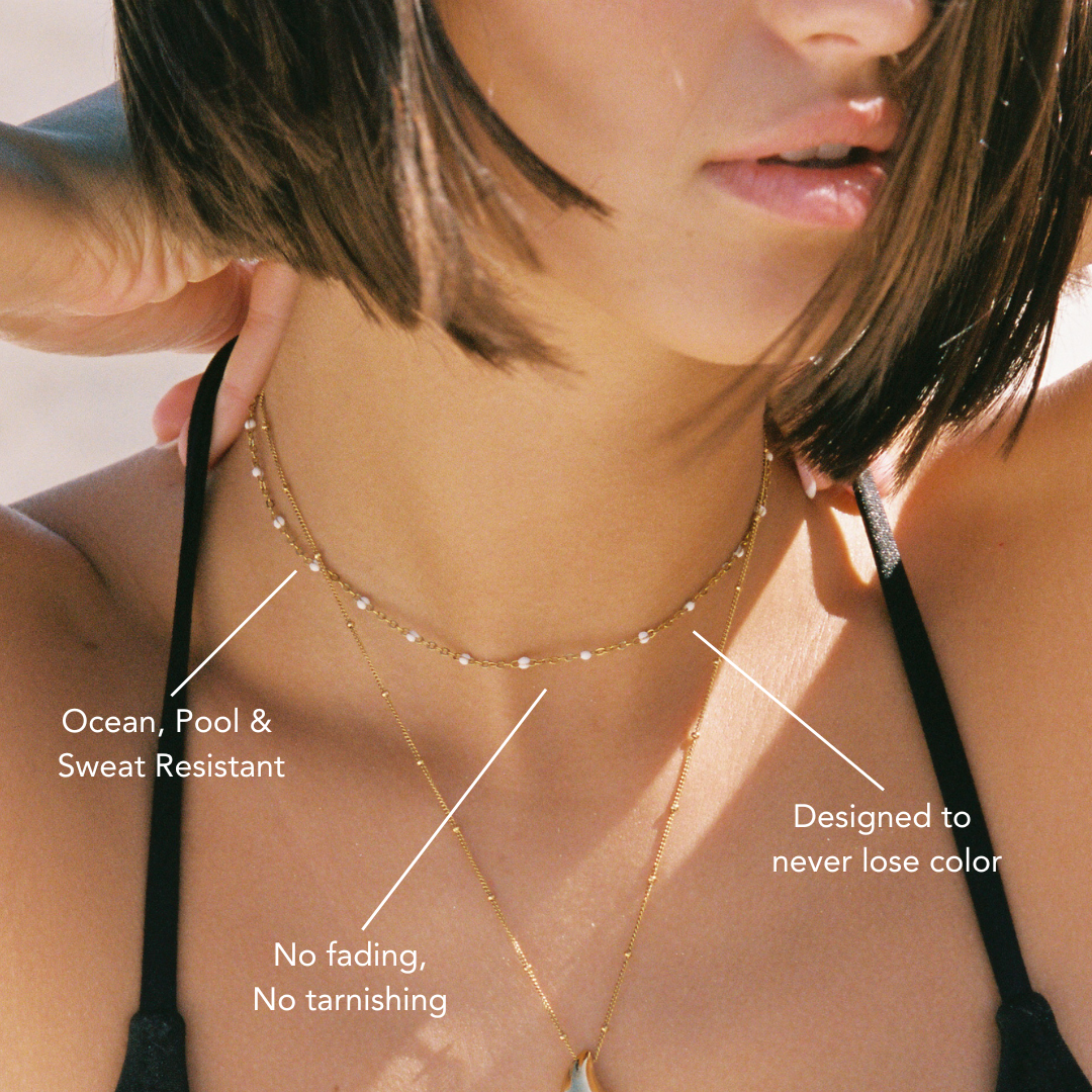 Choker en perles blanches