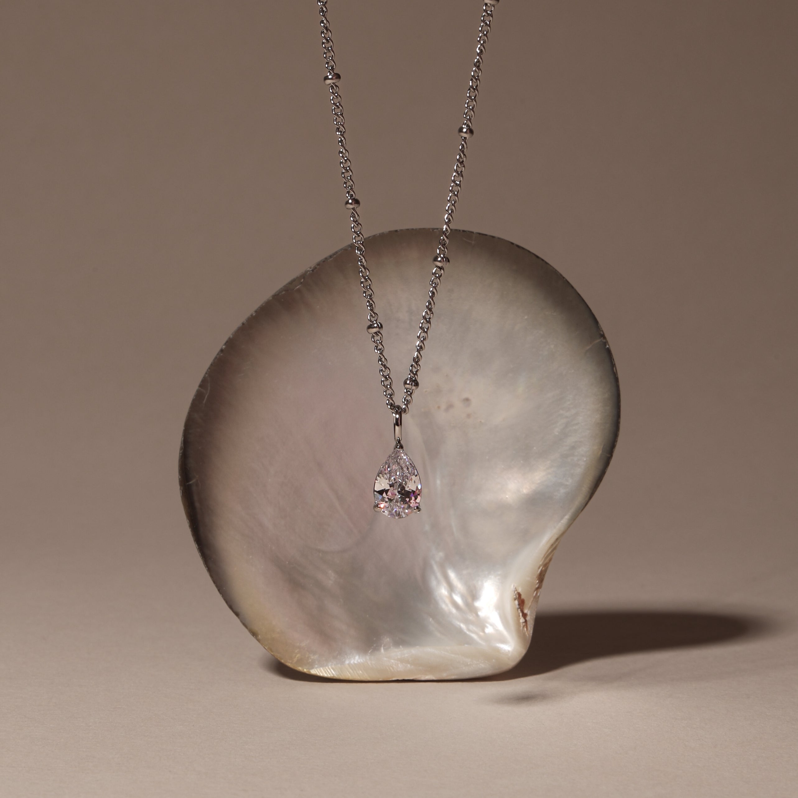 Collier Astra