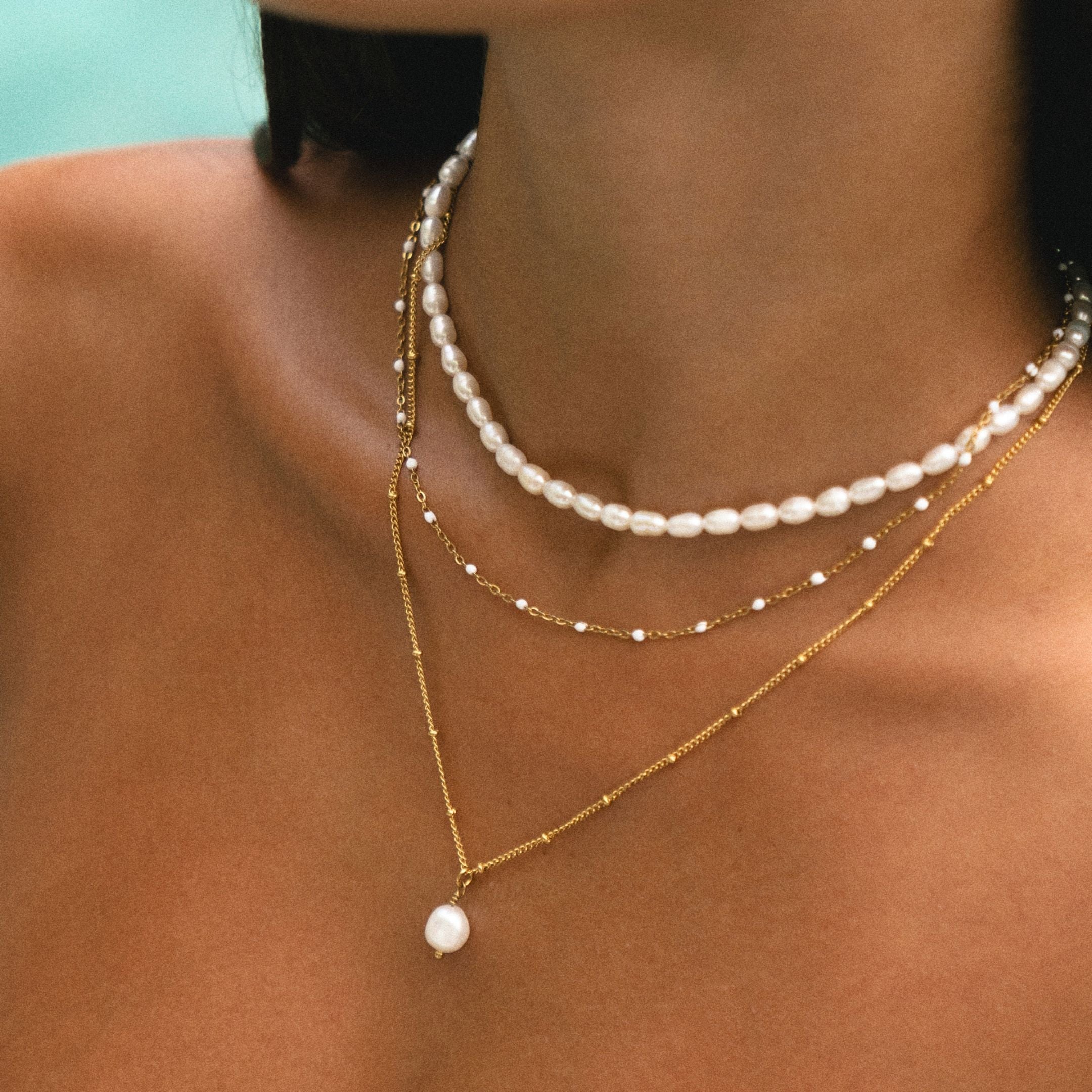 Choker en perles blanches