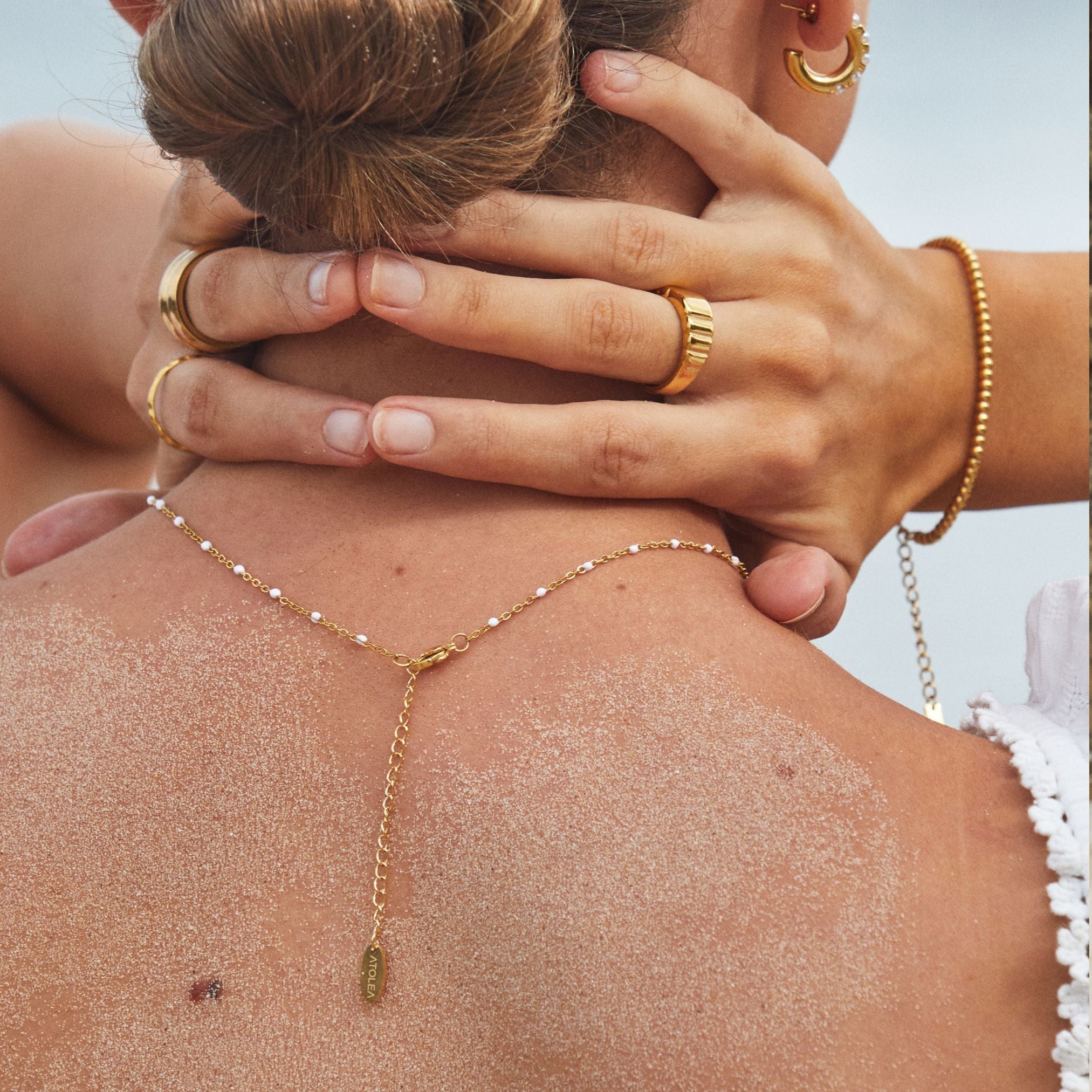 Choker en perles blanches