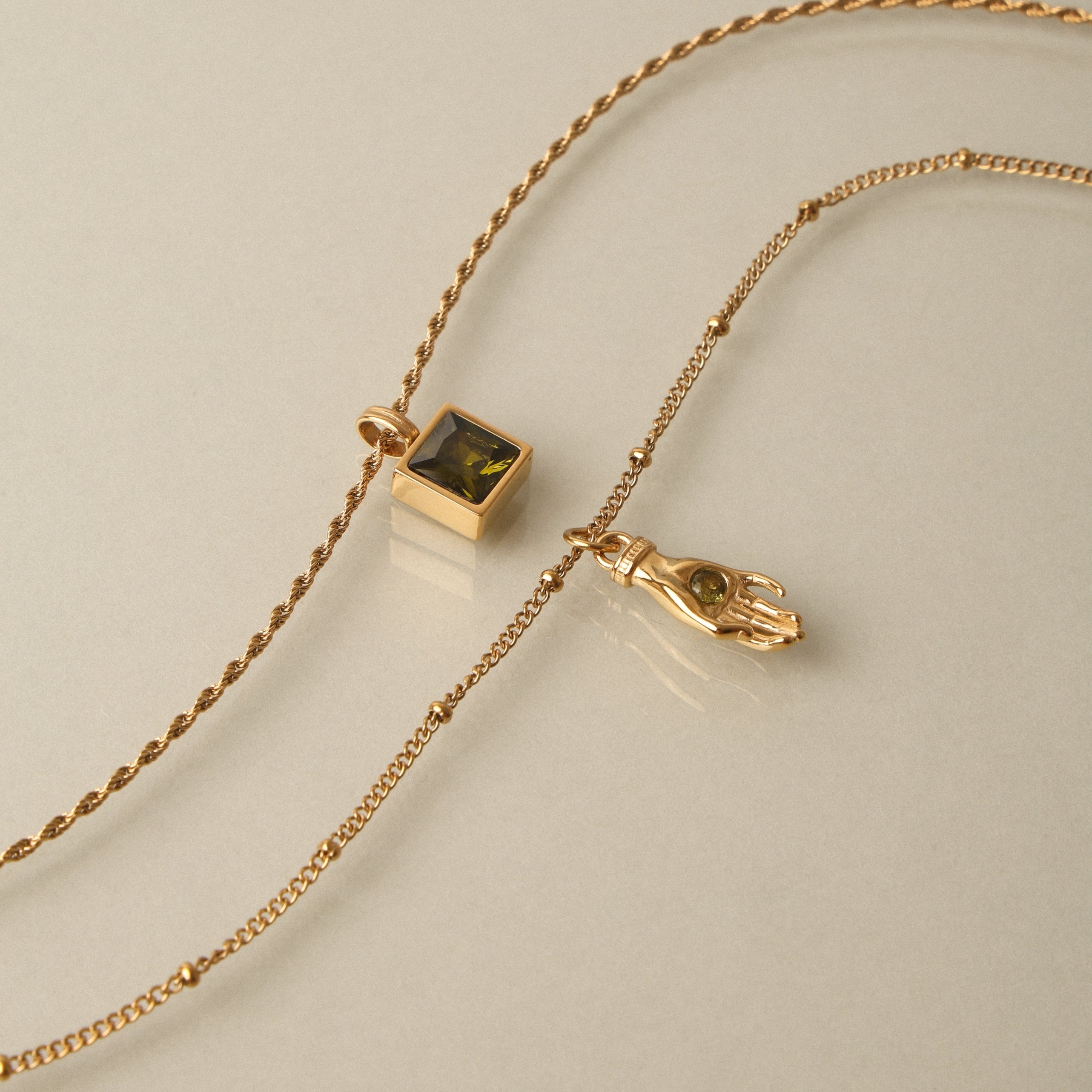 Collier Main Gardienne