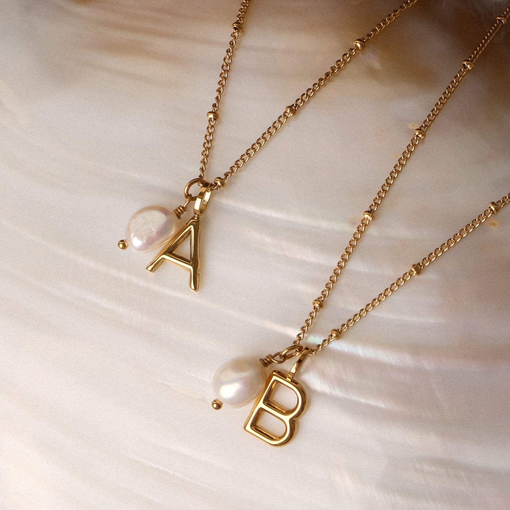 Collier avec initiales et perles