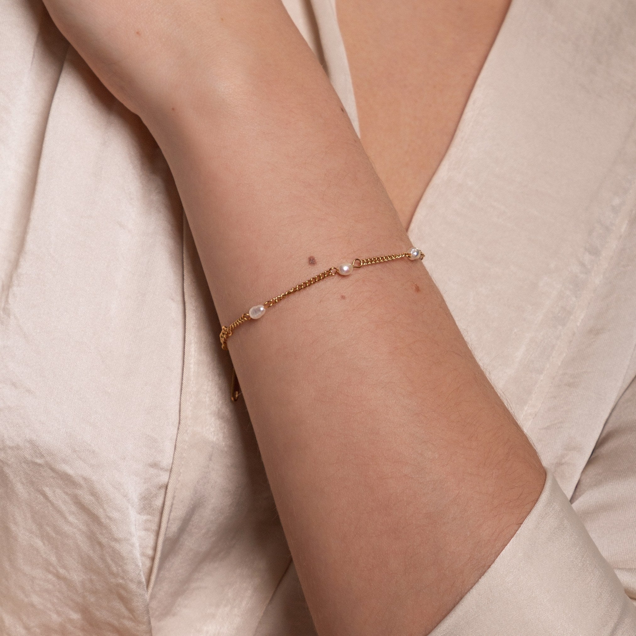 Bracelet en perles d'eau douce "Lovina"