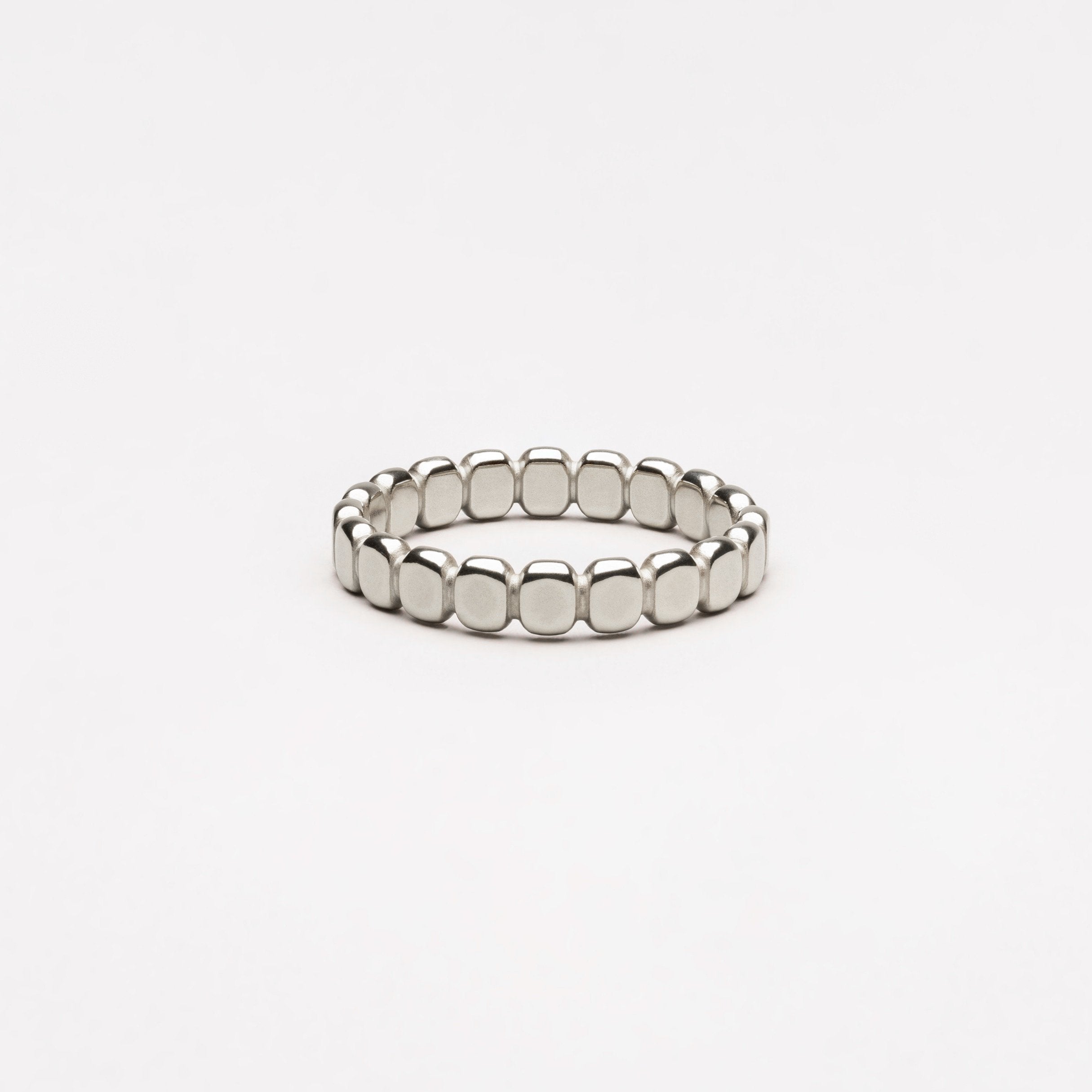 Bague en perles