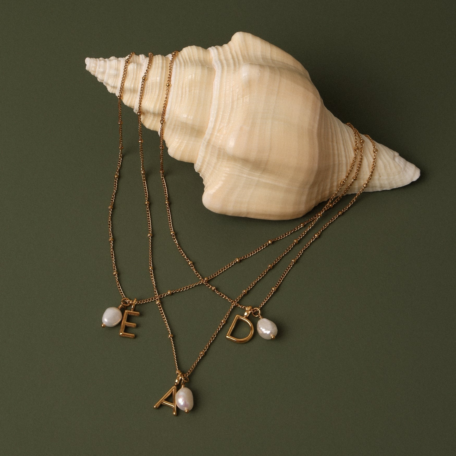Collier avec initiales et perles