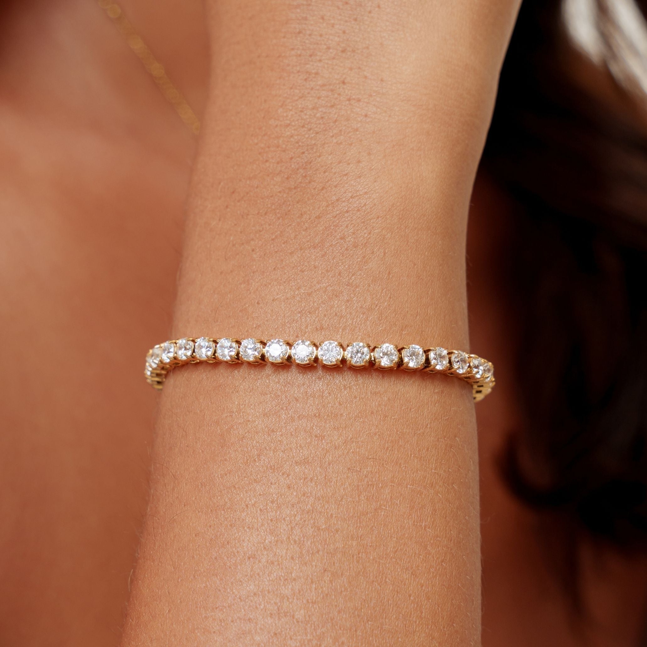 Bracelet de tennis audacieux