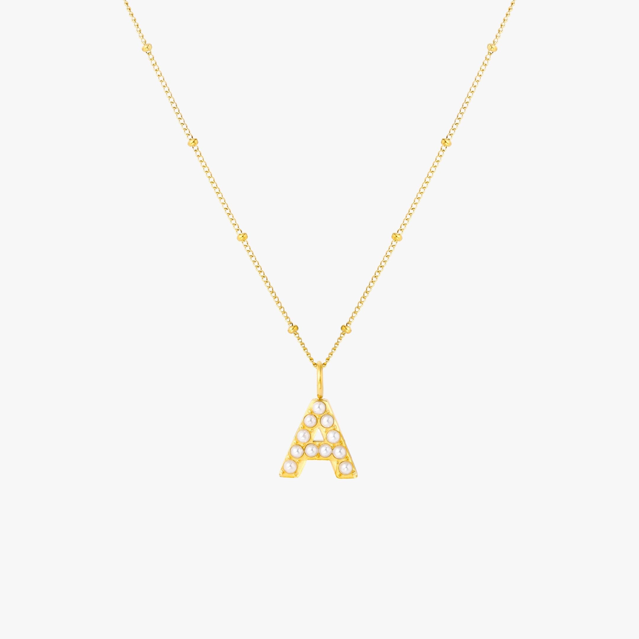 Collier avec initiales en perles