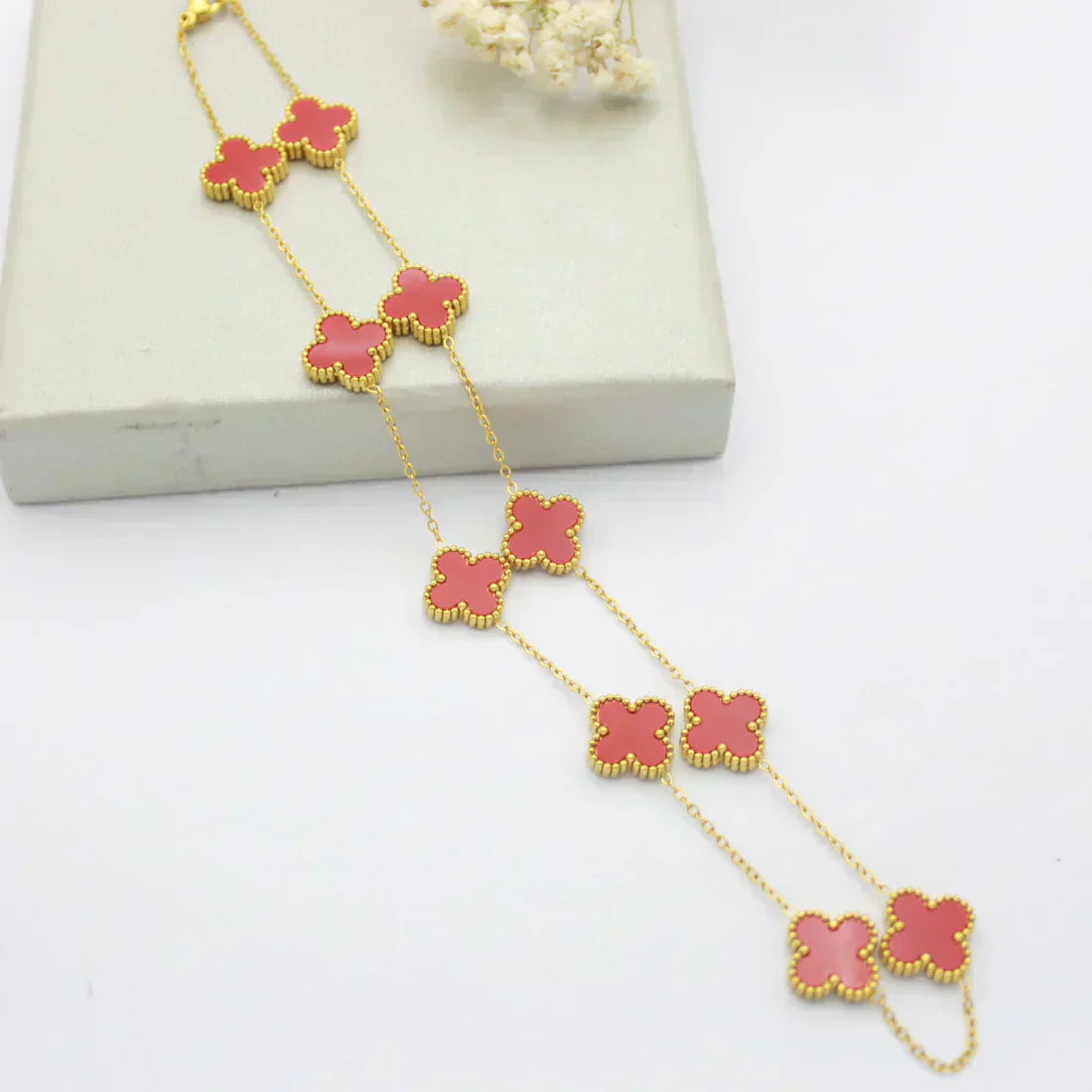 CLOVER | Collier à Motif Roter