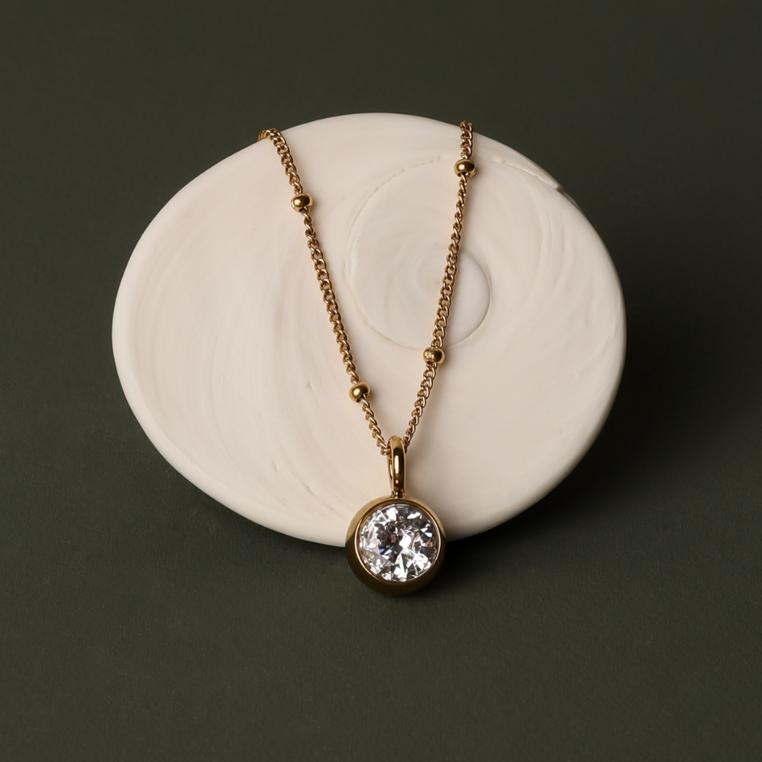 Collier de pierre de naissance