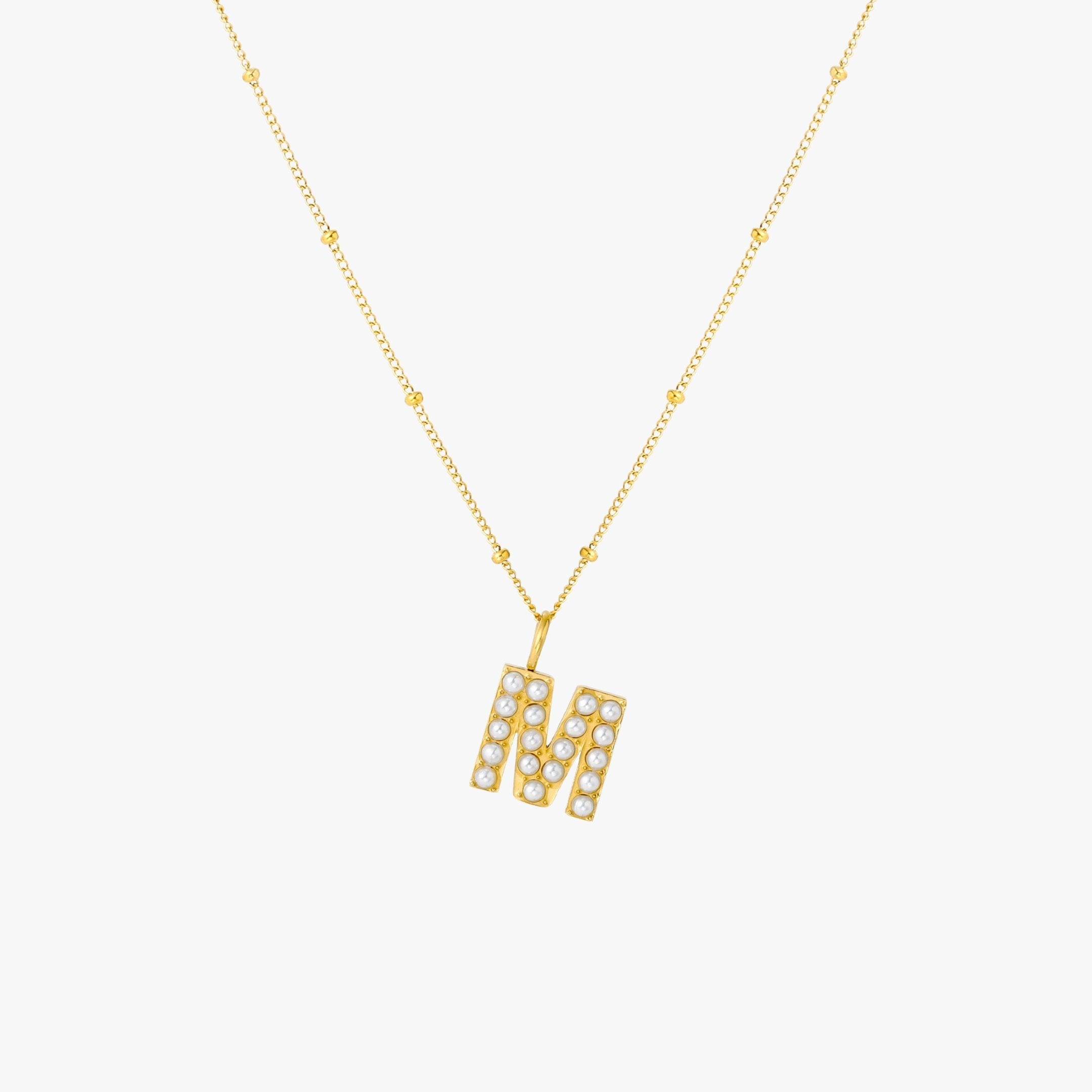 Collier avec initiales en perles