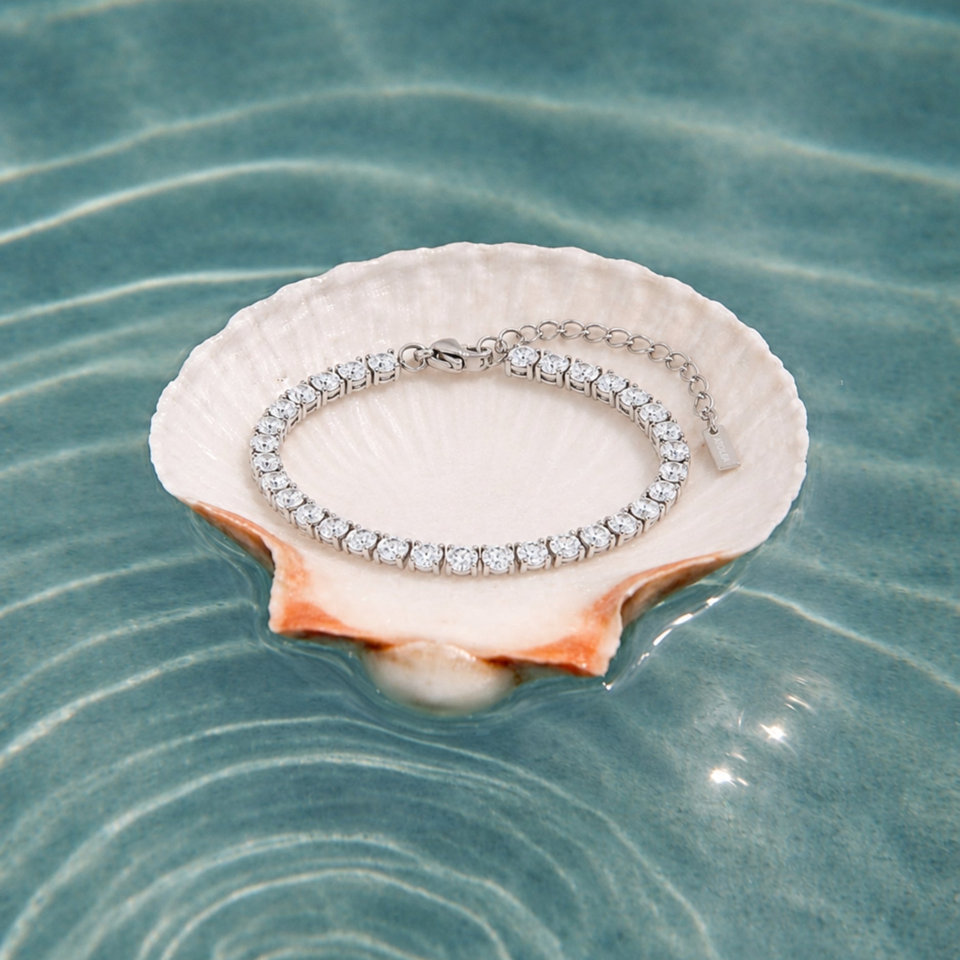 Bracelet de tennis audacieux