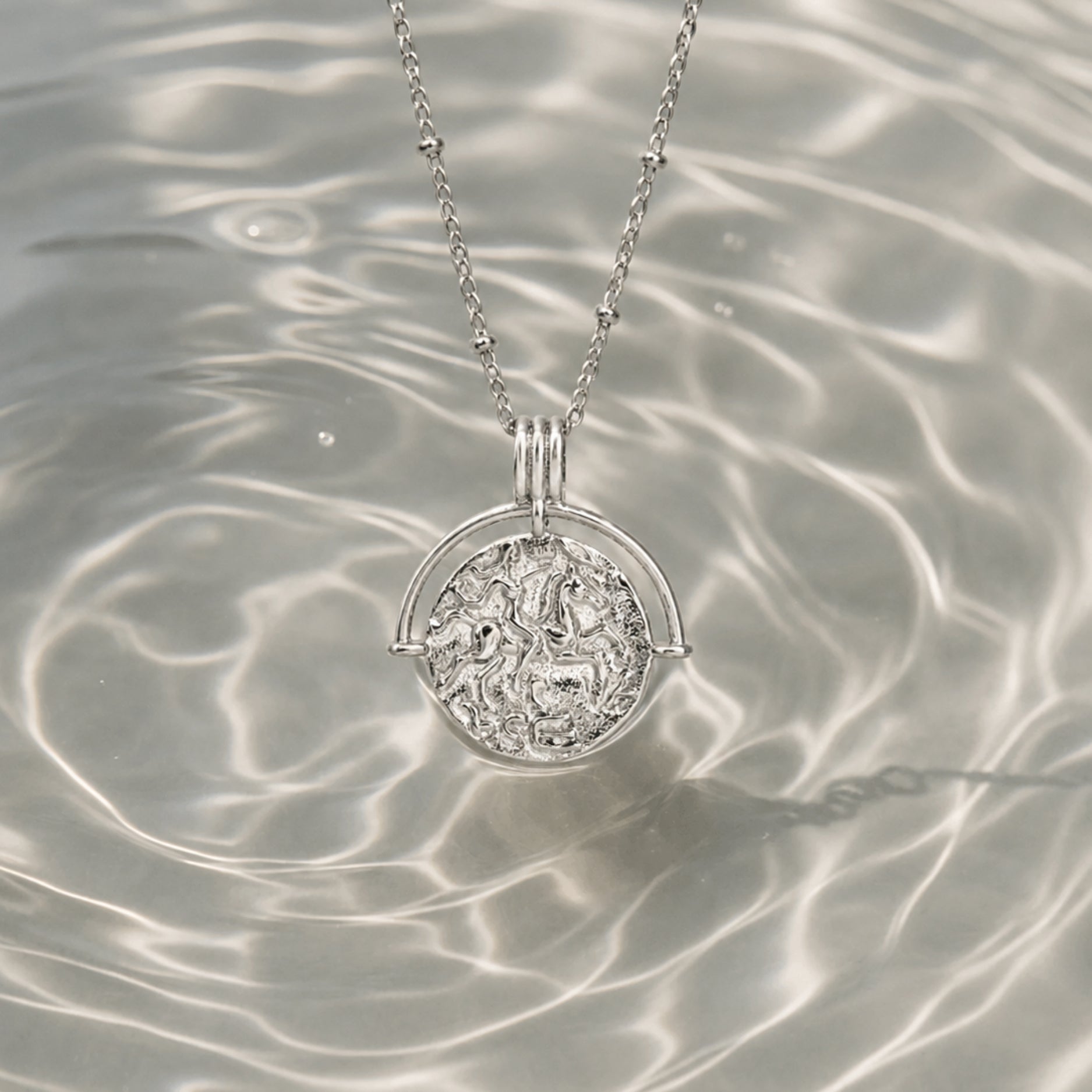 Pendentif Déesse