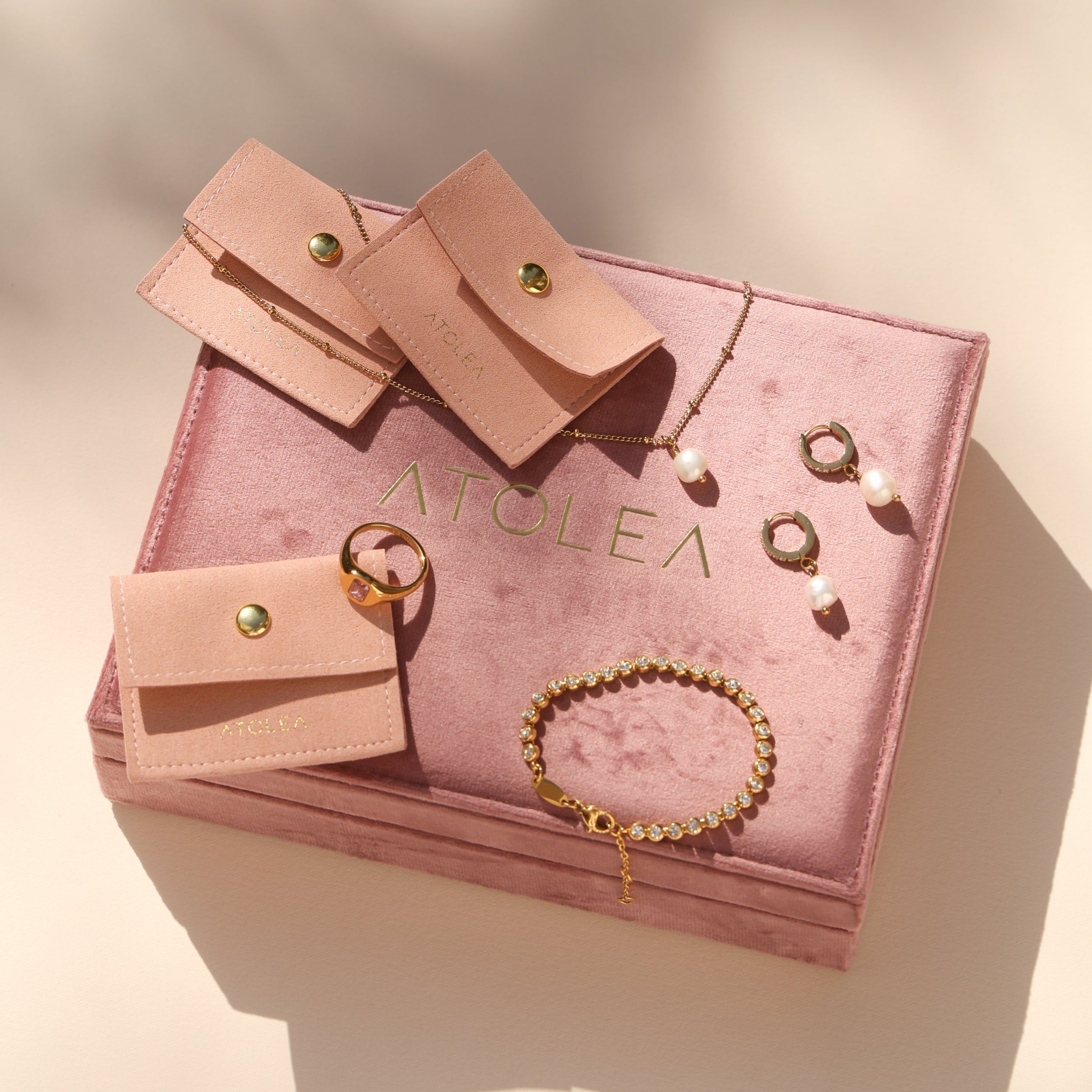 Boîte à bijoux en velours Signature