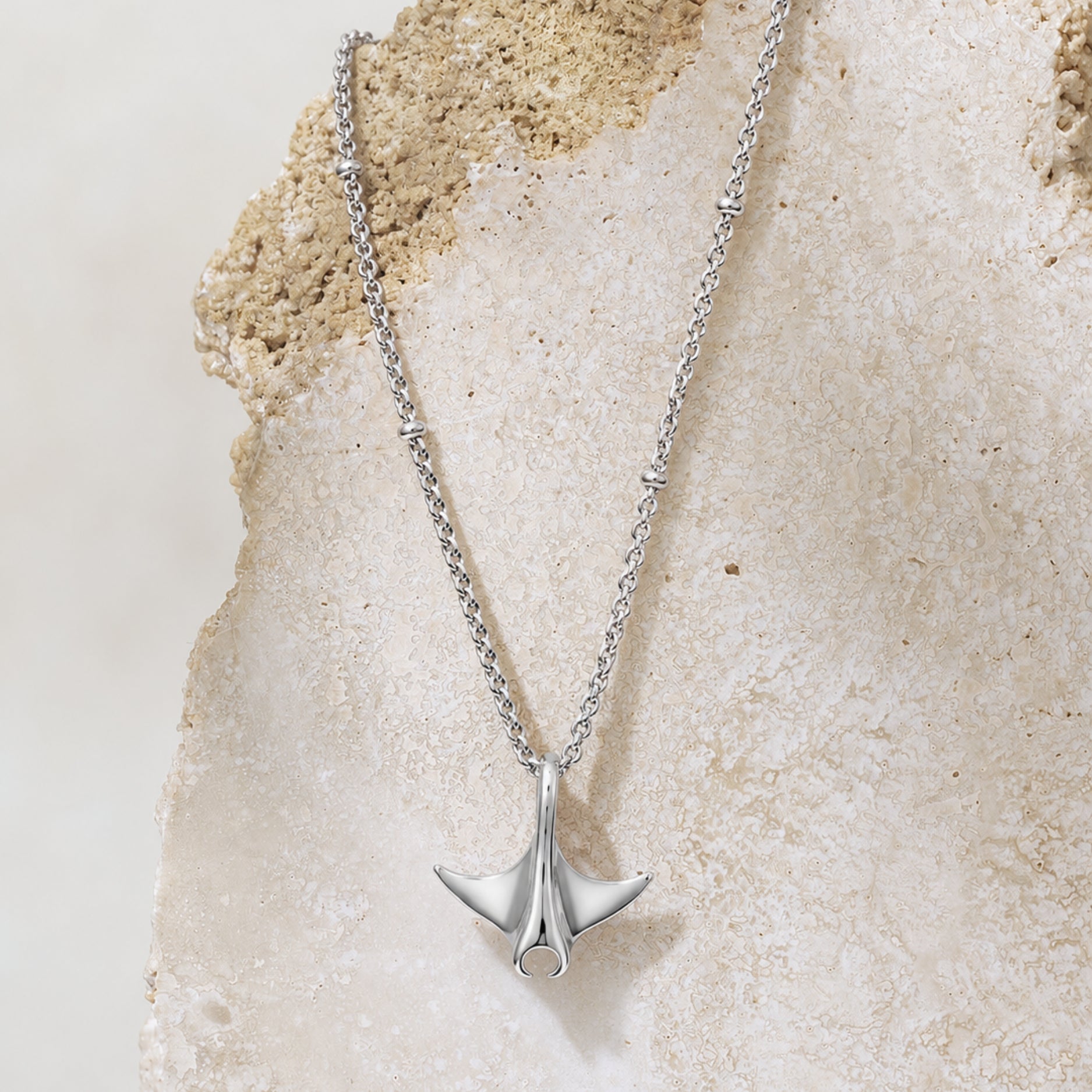 Collier Manta