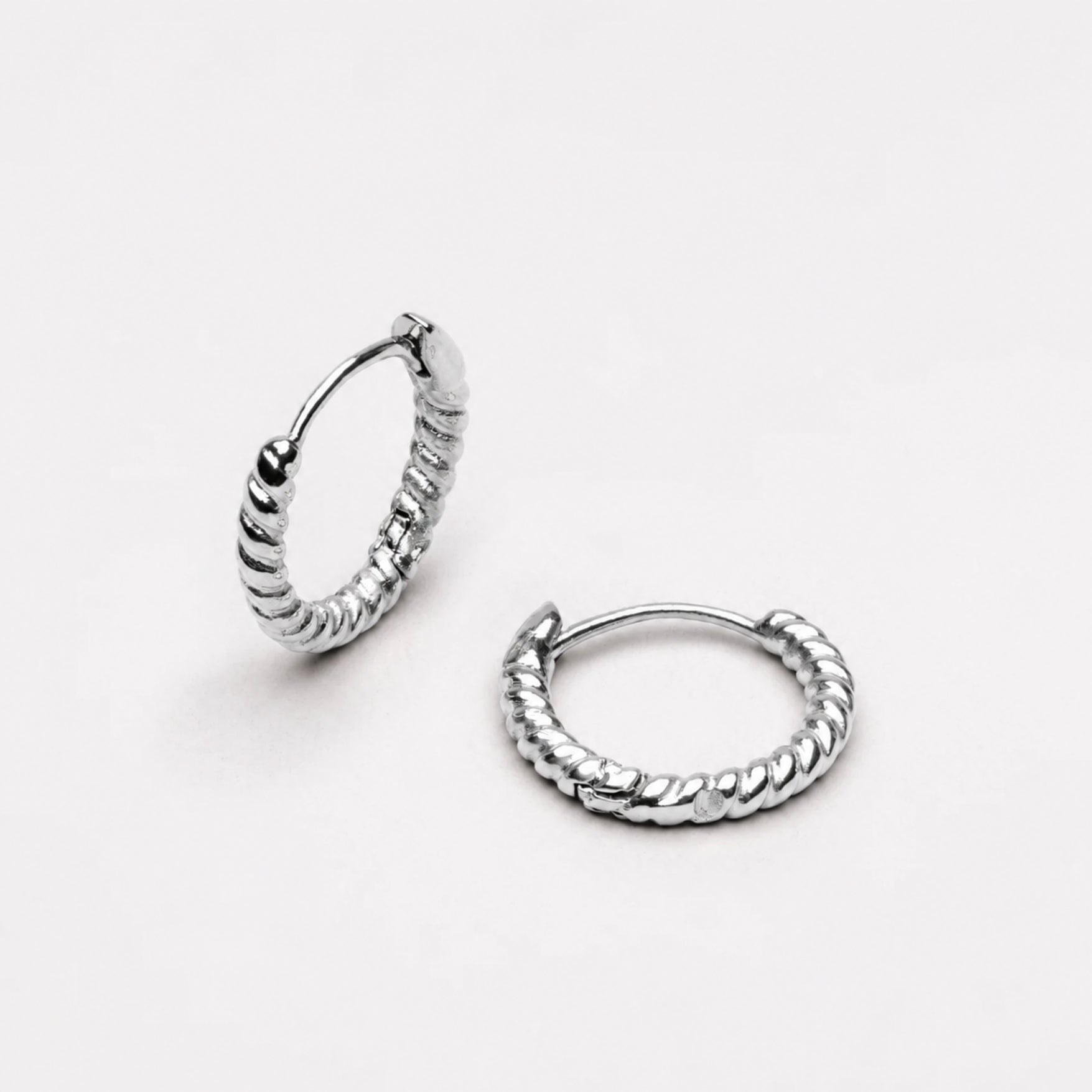 Boucles d'oreilles créoles torsadées