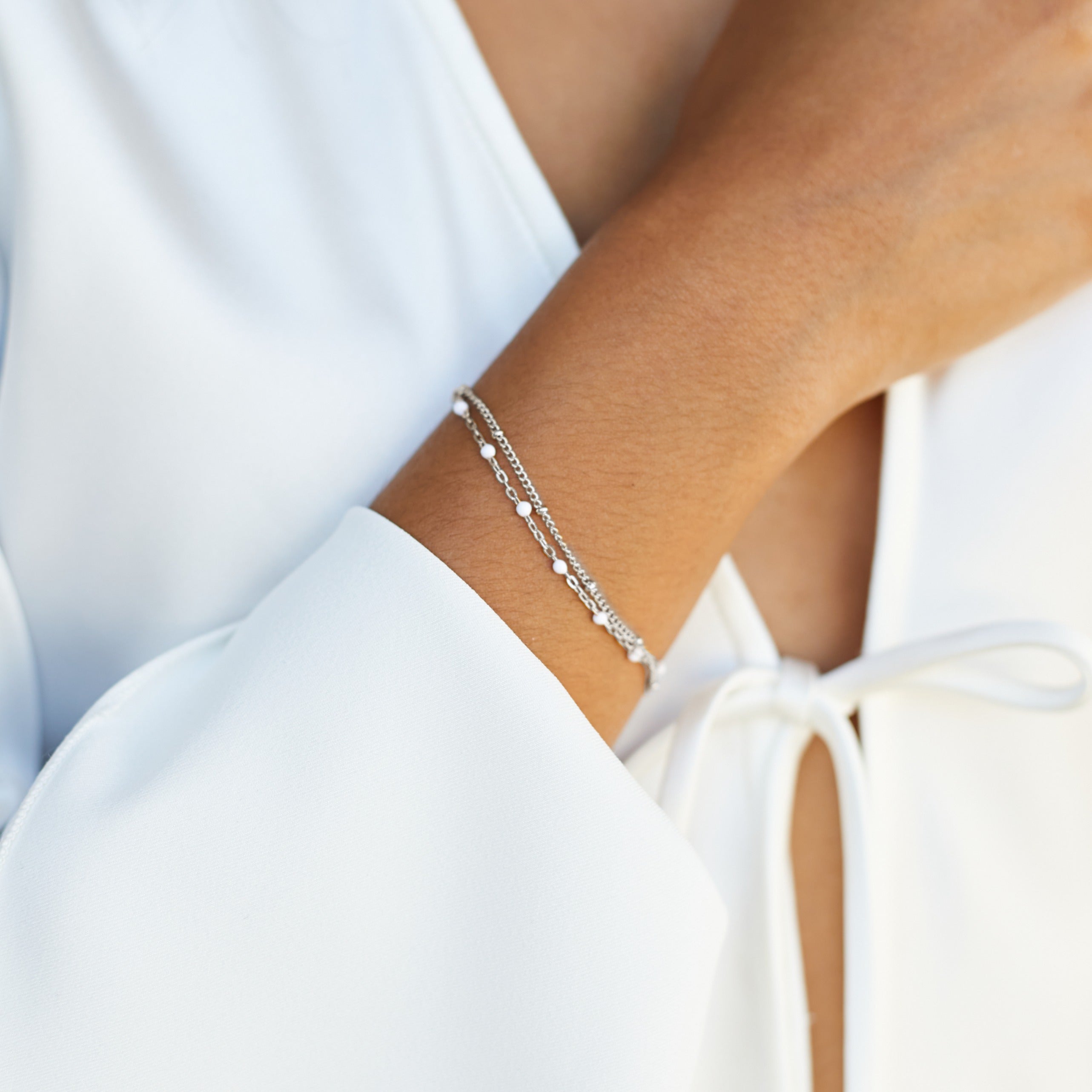 Bracelet en Perles Blanches Doubles