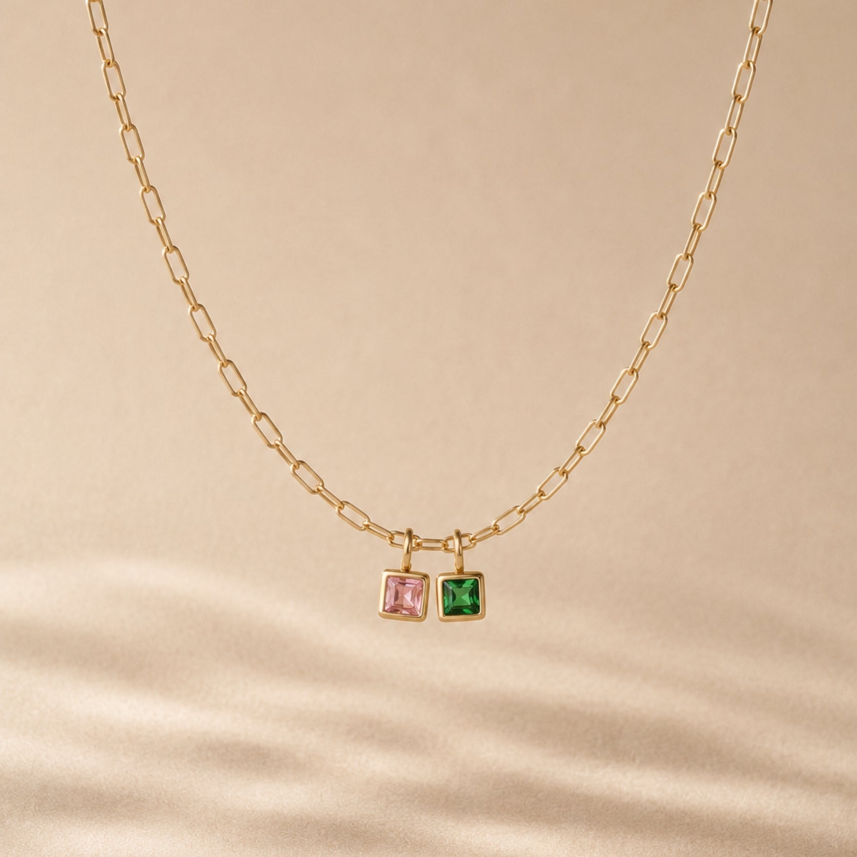 Collier en pierre de naissance en forme de trombone