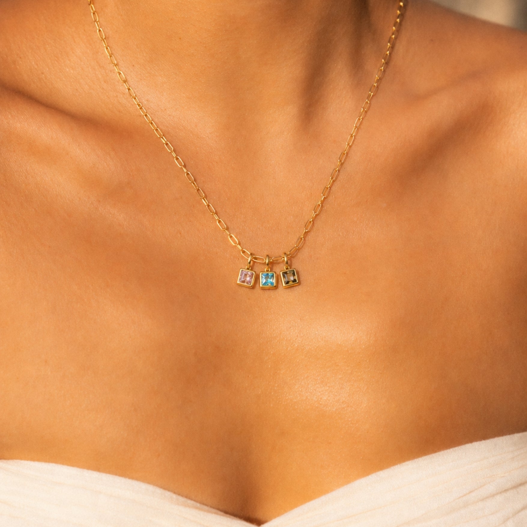 Collier en pierre de naissance en forme de trombone