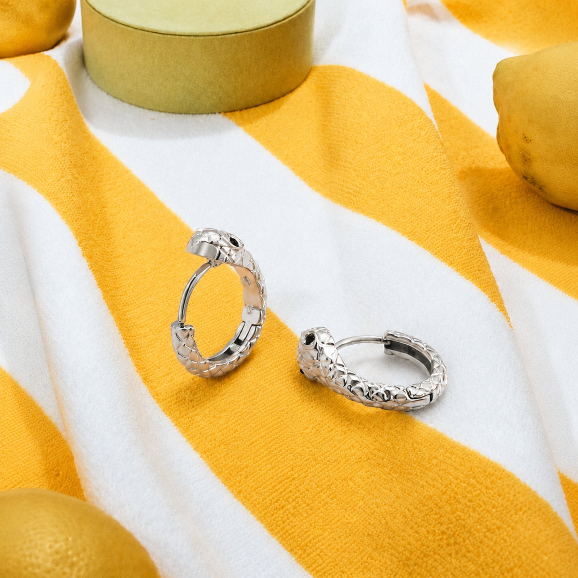 Boucles d'oreilles en forme de serpent