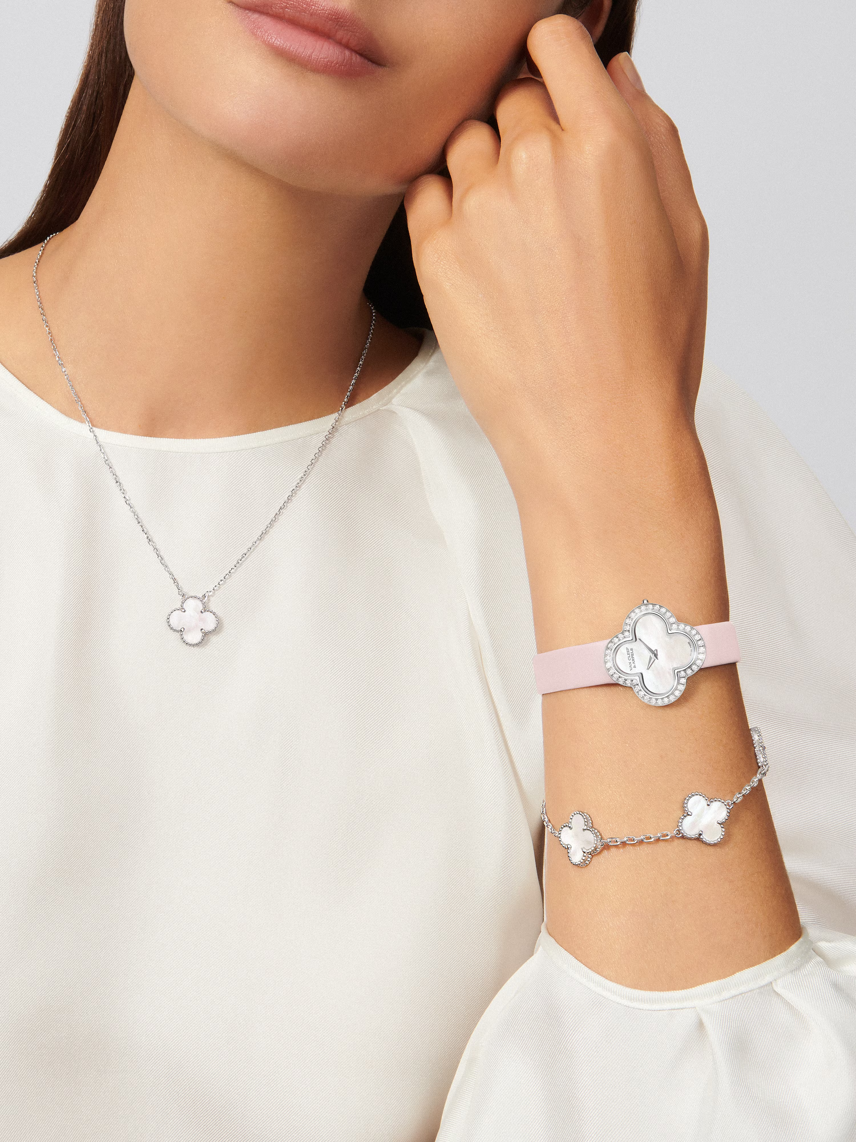 CLOVER | Blanc/Argent Collier